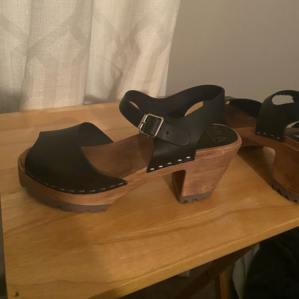 MIA clog sandals